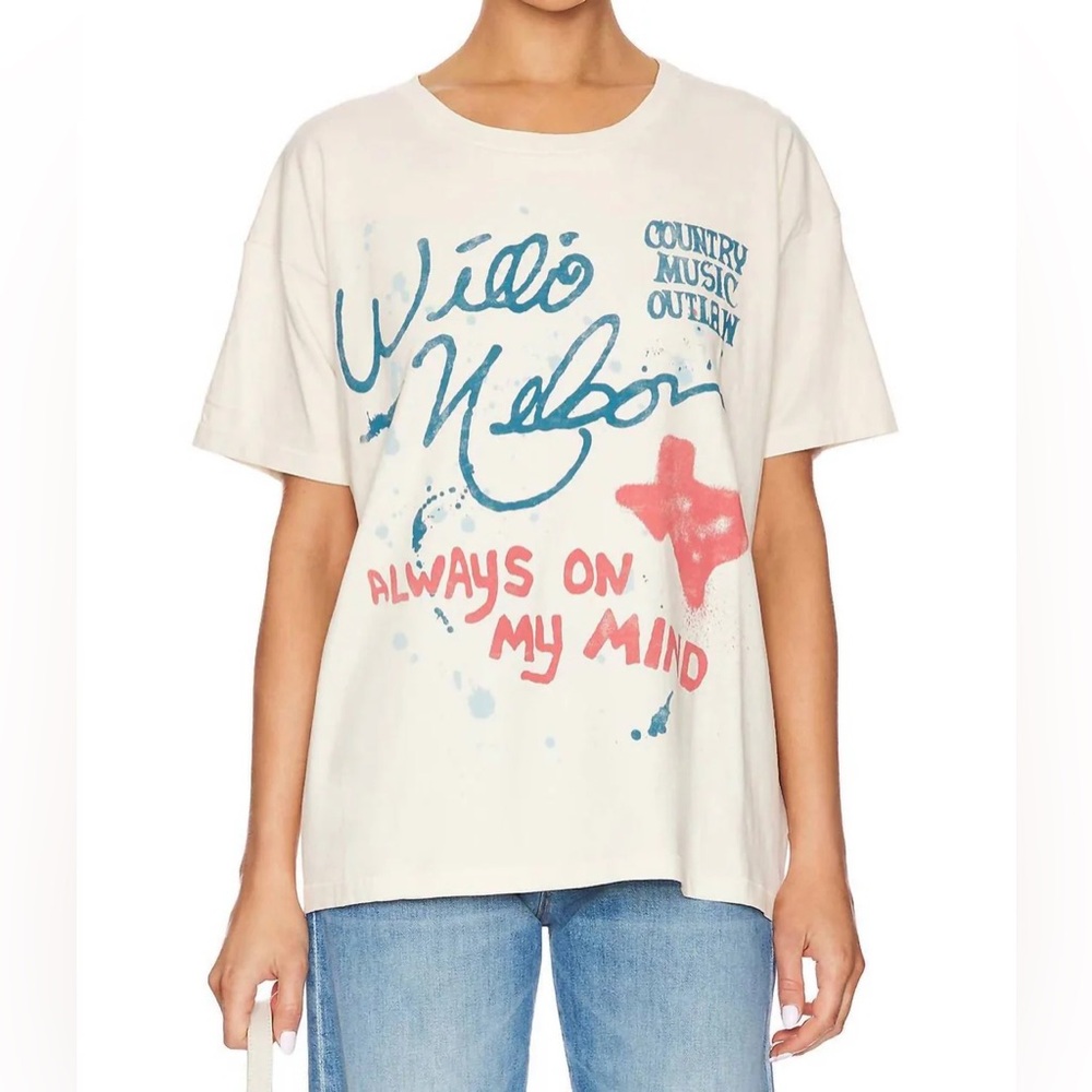 Daydreamer Willie Nelson Tee